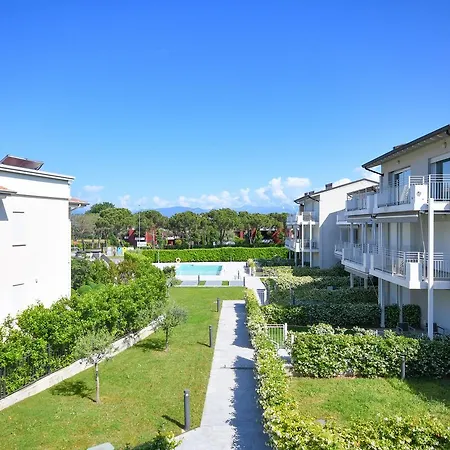 La Castellana Lake View Apartment *